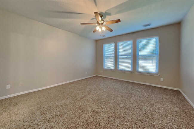 Building Photo - 17903 Timber Crossing Ln