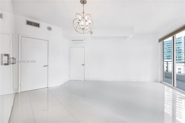 Building Photo - 60 SW 13th St