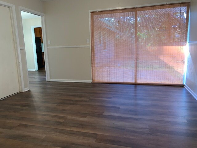 Building Photo - "Charming 3-Bedroom home with 2 Full Baths...