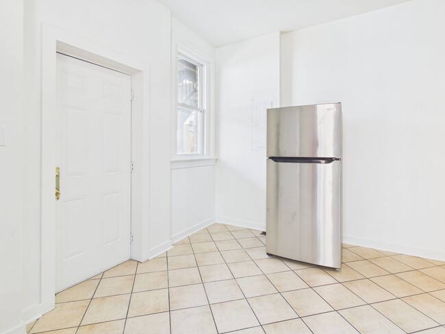 Building Photo - 204 Wellford St