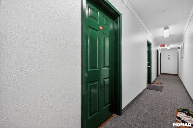 Building Photo - 1 Bedroom Condo in Hackensack