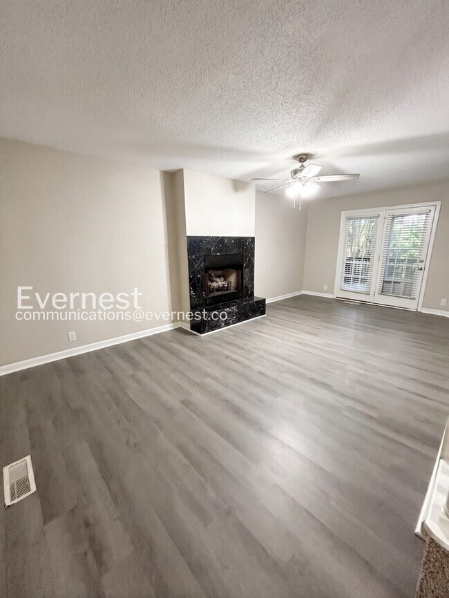 Building Photo - 3612 Mizell Rd