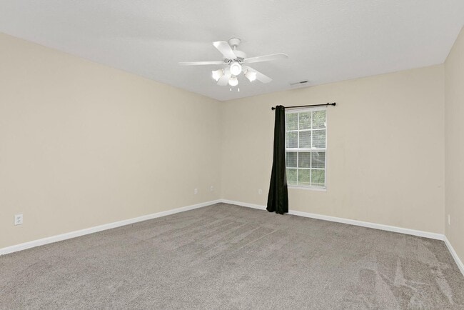 Building Photo - 117 Clover Ct