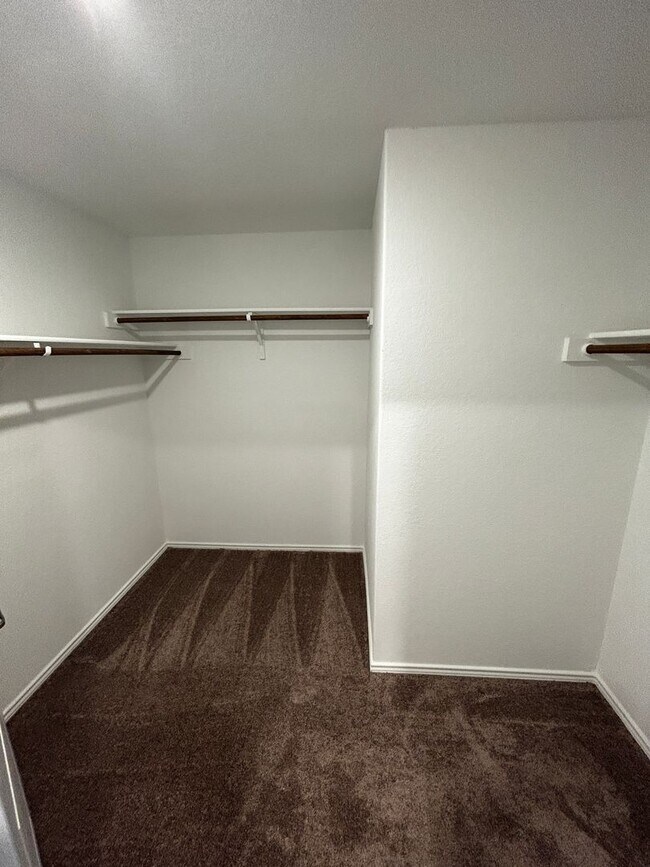 Building Photo - VIDA Subdivison - 4bed 2 bath Home