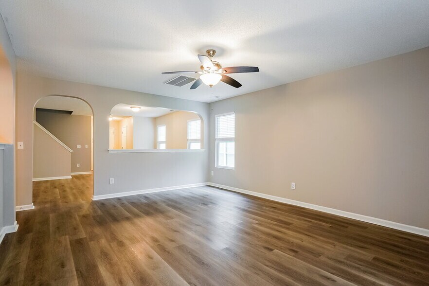 Building Photo - 189 Brookhaven Dr