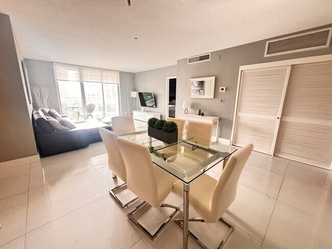 Building Photo - 3801 S Ocean Dr