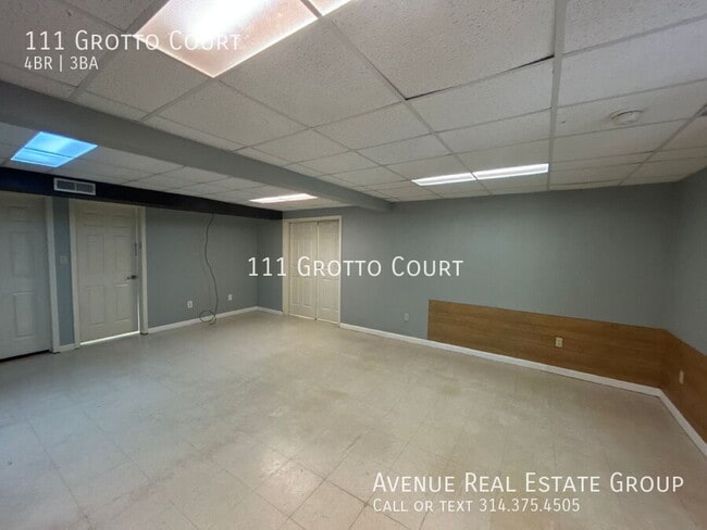 Building Photo - 111 Grotto Ct