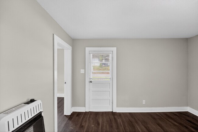 Building Photo - 225 Sunset Ave