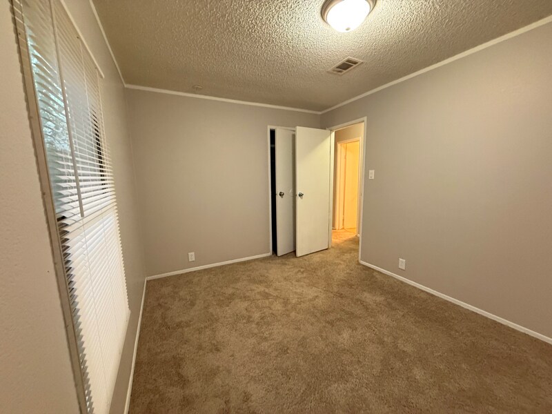 Building Photo - 11835 Greensbrook Forest Dr