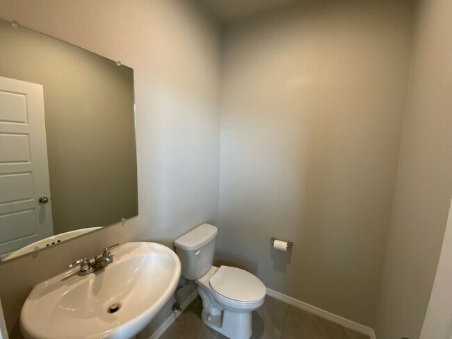 Building Photo - 4 Bedroom Newly Built Home Available Near ...