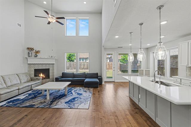 Building Photo - 1700 Rain Lily St