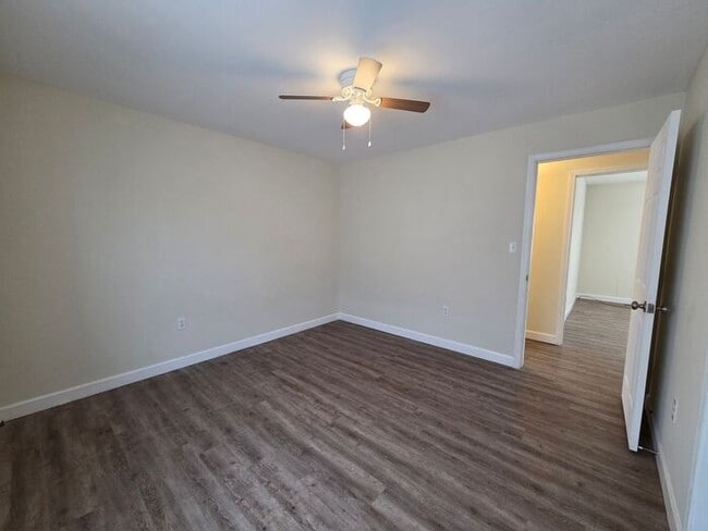 Building Photo - Beautiful Brick - Ranch Style Home!