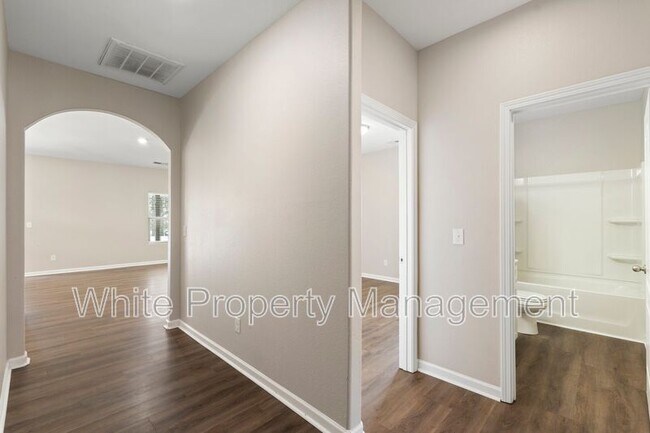 Building Photo - 6113 Purbeck Way