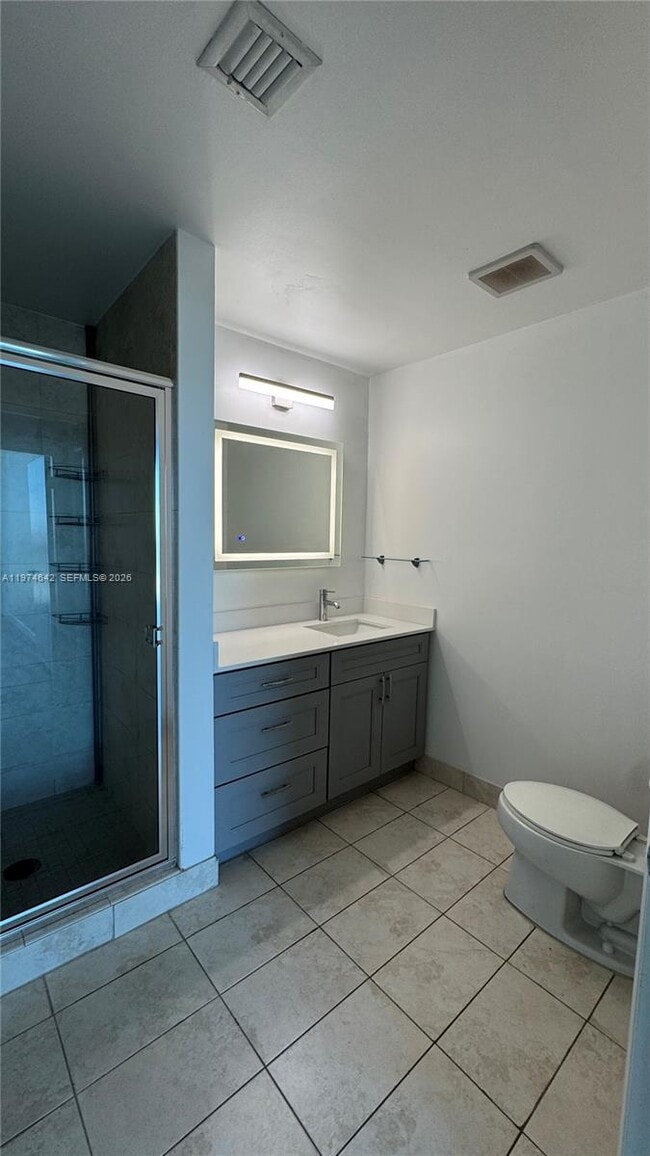 Building Photo - 1900 N Bayshore Dr