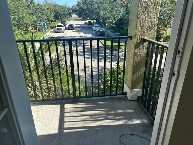 Building Photo - 2124 SE Eatonville Dr