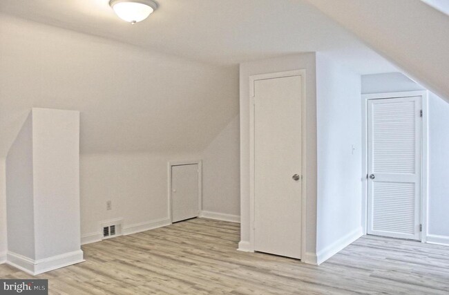 Building Photo - 1013 Crawford Dr