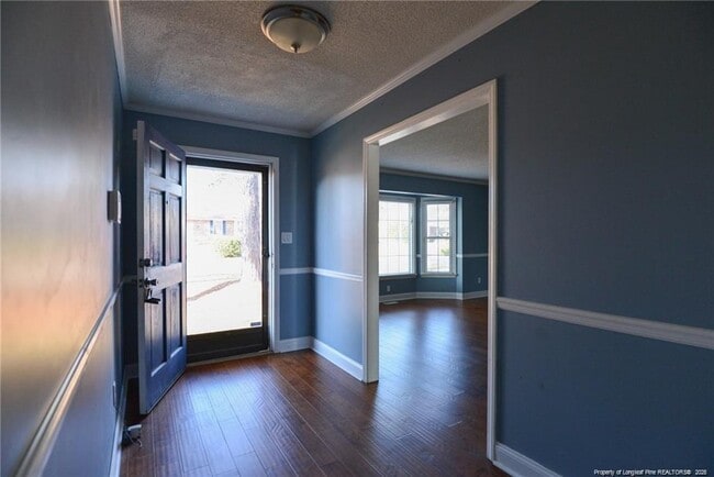 Building Photo - 6913 Pine Creek Ct