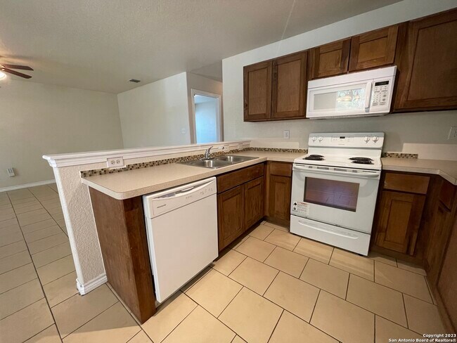 Building Photo - 207 Carranza St