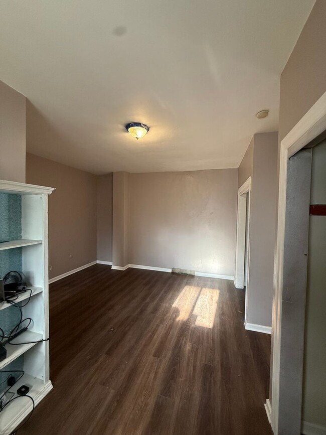 Building Photo - 260-262 Freeport Road