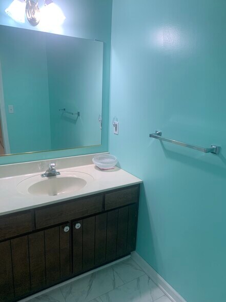 Building Photo - 1662 Brownstone Blvd