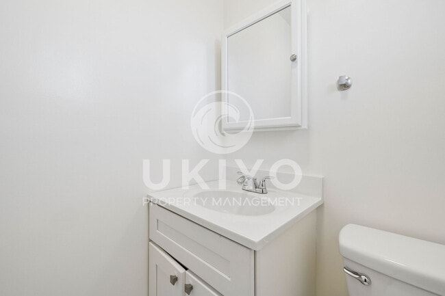 Building Photo - 3007 Nicol Ave