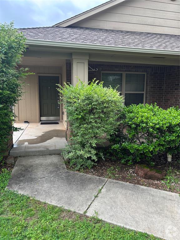 Building Photo - 2412 Wheatland Pl