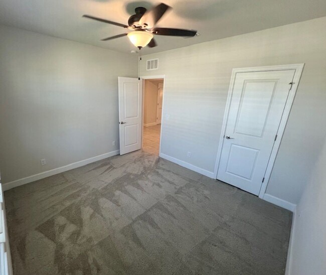 Building Photo - Great Home Available for Rent