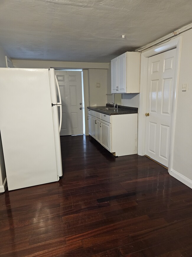 Exit - 64 Saville St
