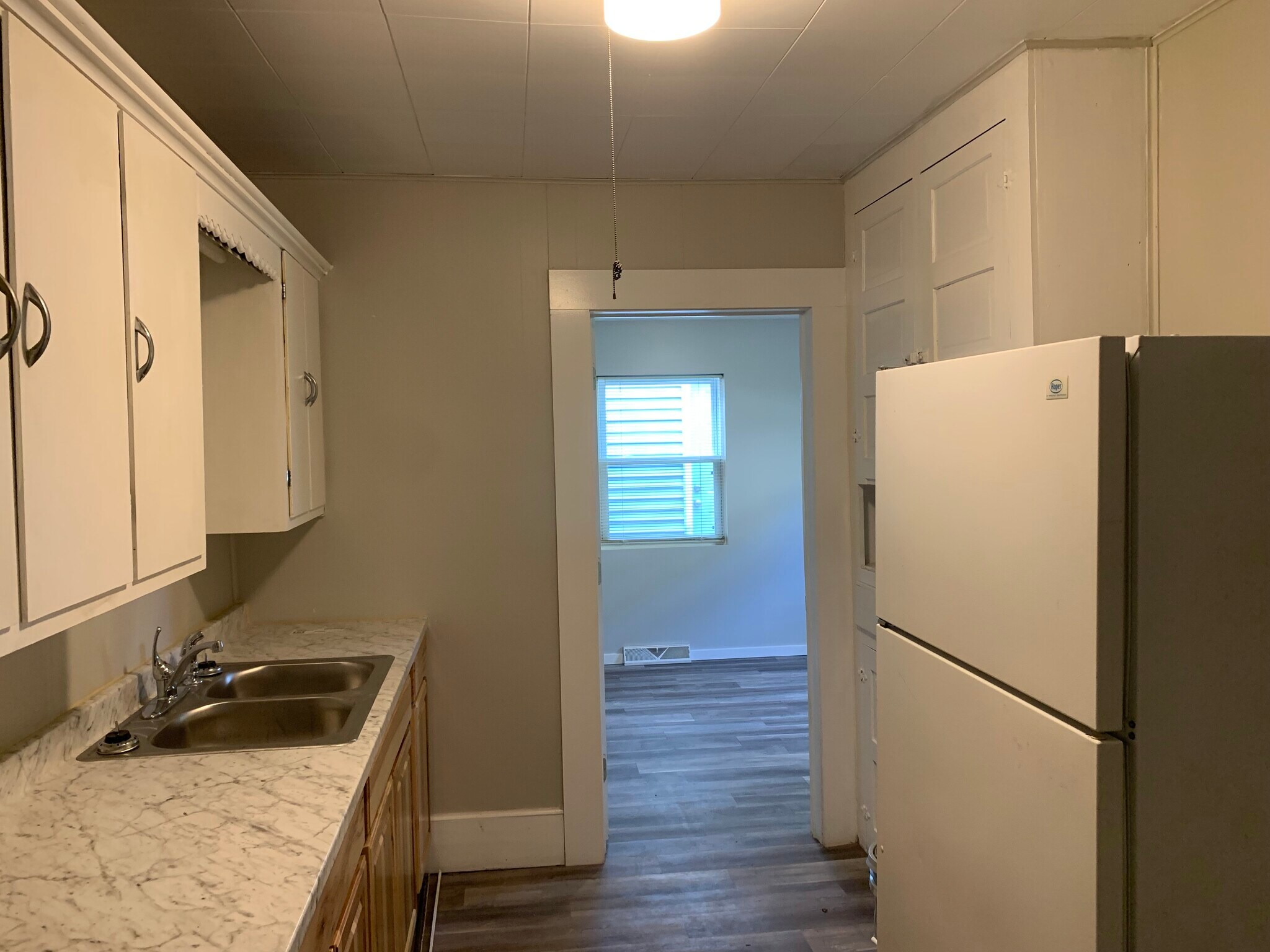 Building Photo - 1329 Auld St