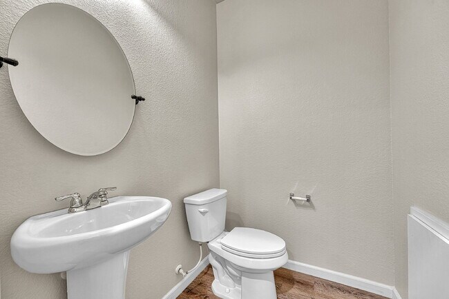 Building Photo - $2,699 - 2 Bed, 2.5 Bath Condo in Centenni...