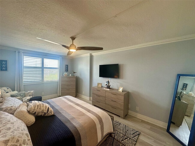 Building Photo - 1500 N Ocean Blvd