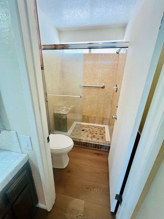Building Photo - 3-Bedroom Hesperia Home 50% Off 1st Months...