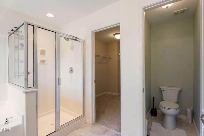 Building Photo - 855 Ember Dr