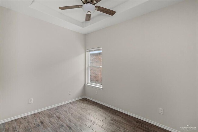 Building Photo - 10 N Hester St