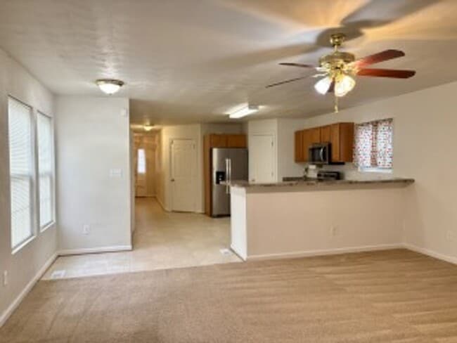 Building Photo - Huntersville