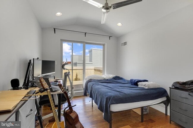 Building Photo - 1780 Frankford Ave