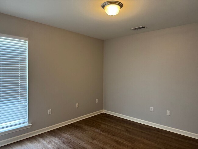 Building Photo - Beautiful 4 Bedroom Home for Lease in Denham Springs