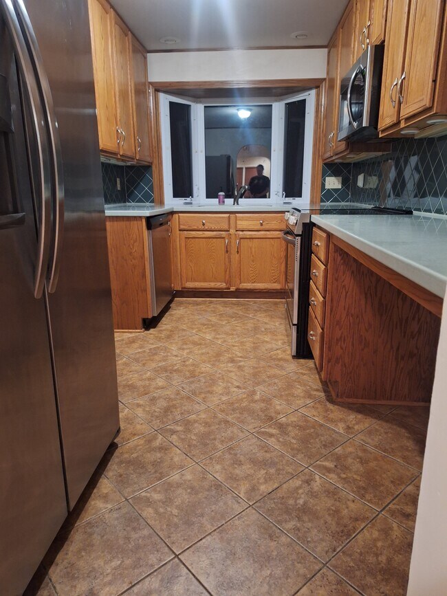 Kitchen - 401 S Vassar St