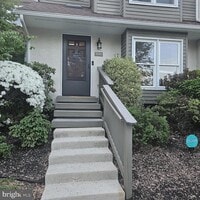 Building Photo - 5002 Shannon Ct