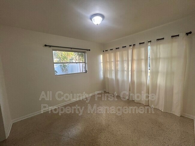 Building Photo - 2797 Renatta Dr