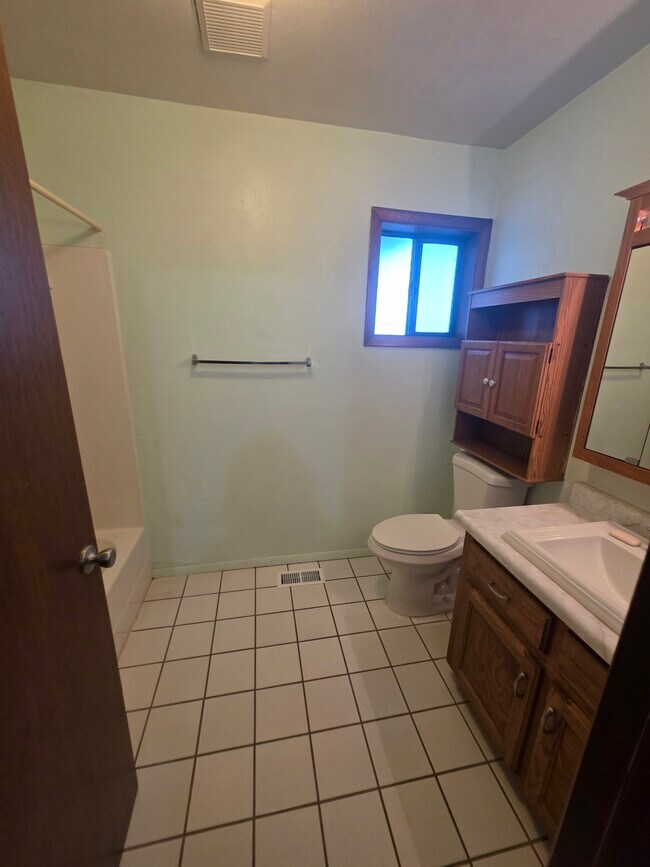 Building Photo - 6862 Femmer St