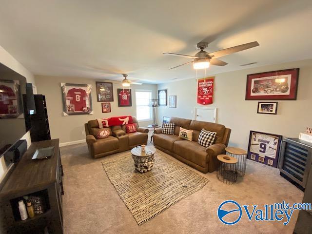 Building Photo - 2112 S Meadows Dr