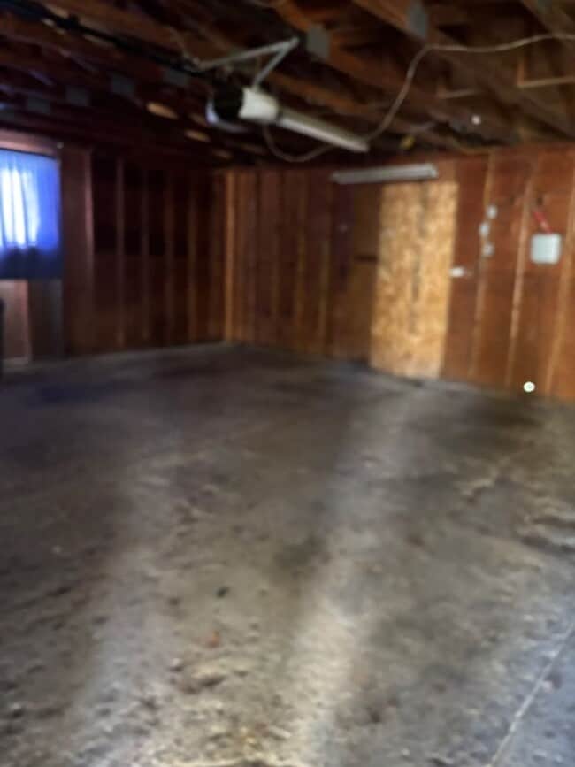 Building Photo - 3 BED, 1.5 BATH IN DOWNTOWN PLYMOUTH