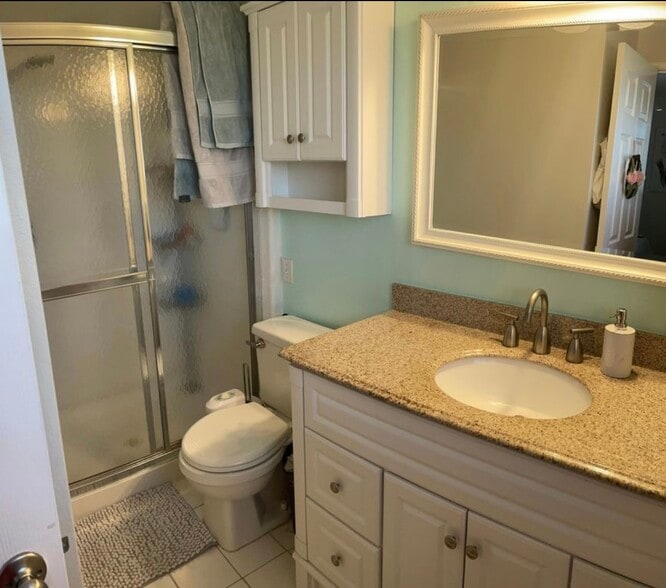 M. Bath with shower - 2336 Aram Ave