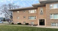 Building Photo - 1539 Wentworth Ave