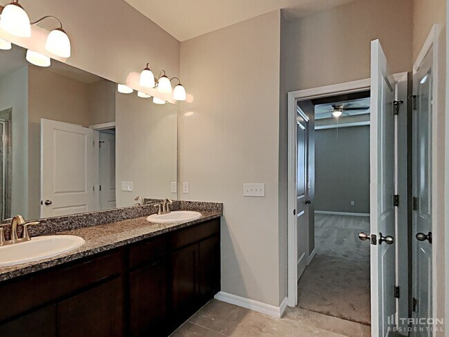 Building Photo - 12212 Legacy Bright St