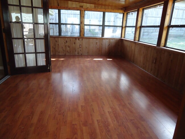 Building Photo - 1440 Vista Pl