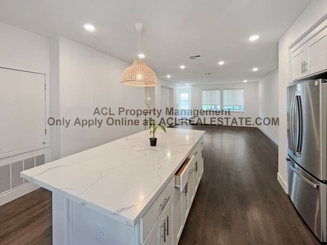 Building Photo - Modern 4-Bedroom Home with Solar, EV Charg...