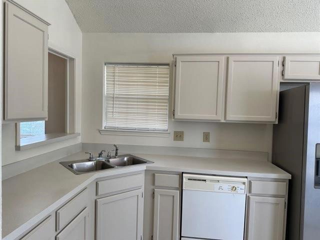 Building Photo - 8504 Willow Creek Ct