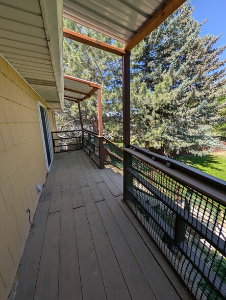 Building Photo - 1827 S Fairway Dr